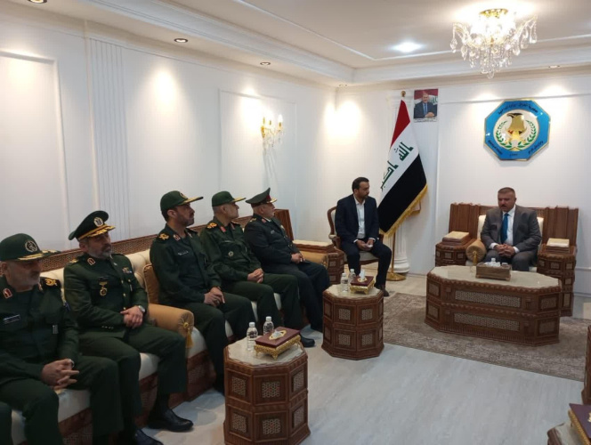 سافرالسيد اللواء الدکتور اسماعيل احمدي مقدم رئيس جامعة الدفاع الوطني العليا إلى العراق
