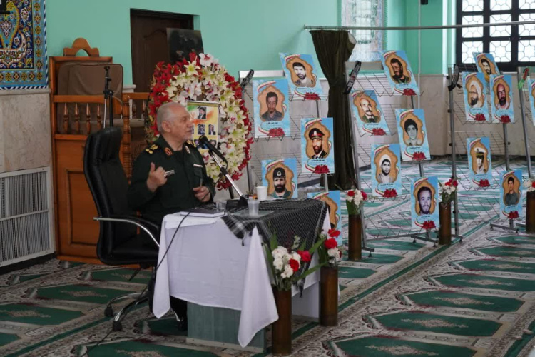 سردار سرلشکر رحیم صفوی مشاور عالی فرماندهی معظم کل قوا "مدظله العالی "ما نیروهای مسلح به عهد و پیمان به پاسداری از وطن مان ایران ، اسلام و حمایت از جبهه مقاومت همیشه وفاداریم